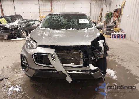 2021 Kia Sportage Lx z USA, uszkodzony, nr VIN KNDPMCAC2M7858936